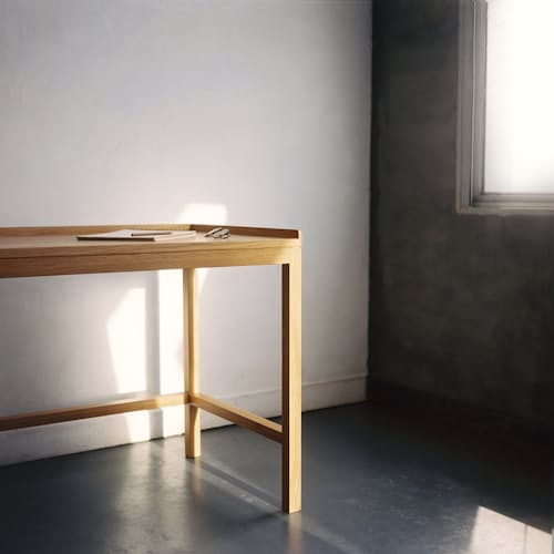 laydown image of Ko Desk