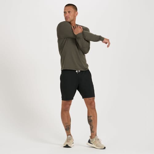 lifestyle image of Ponto Performance Short - 7.5"