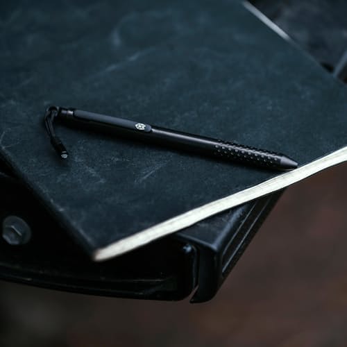 laydown image of The Benton EDC Pen