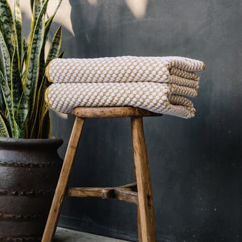 laydown image of Clive Bath Bundle