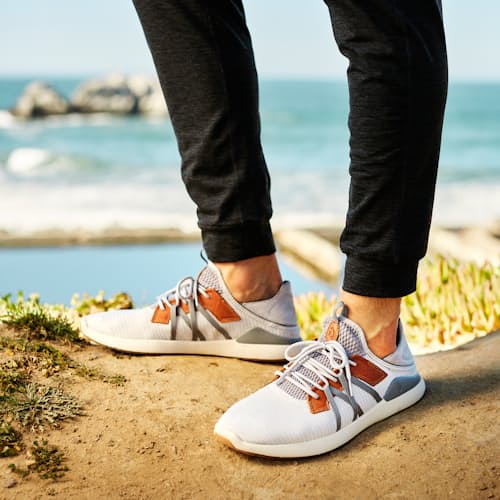 lifestyle image of Mio Li Sneaker