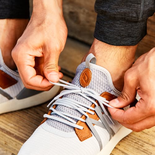 lifestyle image of Mio Li Sneaker
