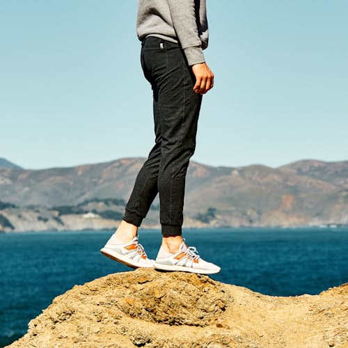 lifestyle image of Mio Li Sneaker