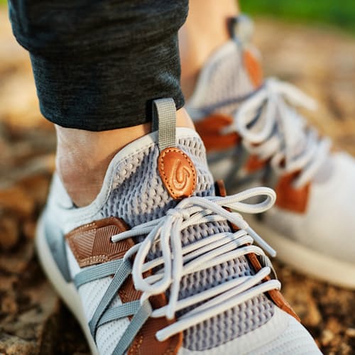 lifestyle image of Mio Li Sneaker