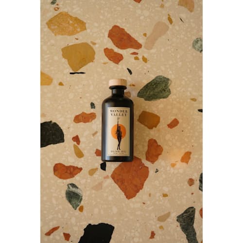 laydown image of Extra Virgin Olive Oil