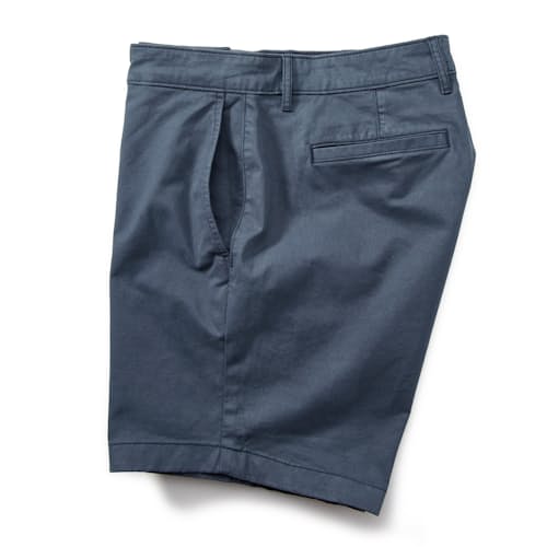 laydown image of 365 Chino Short - 7"