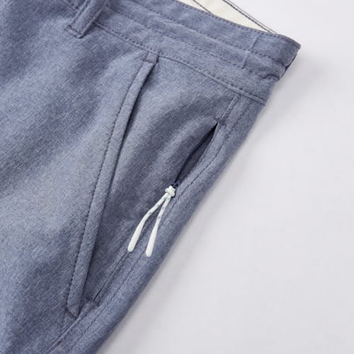 lifestyle image of Hybrid Cruiser Short - 7.5"
