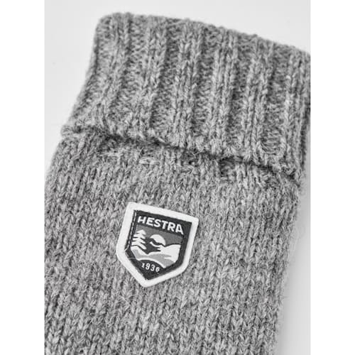 laydown detail image of Basic Wool Glove