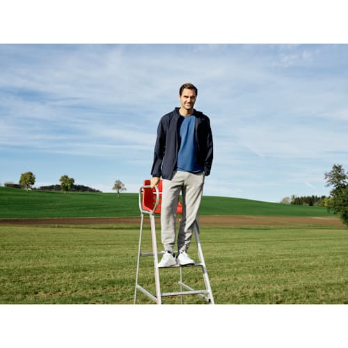 lifestyle image of The Roger Advantage Sneaker
