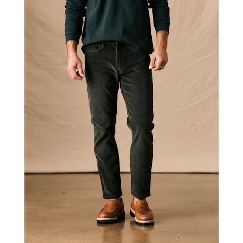 Chad is 6'1" and wearing a 31x32