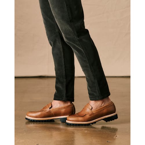 on model image of 365 Corduroy Pant - HB Slim