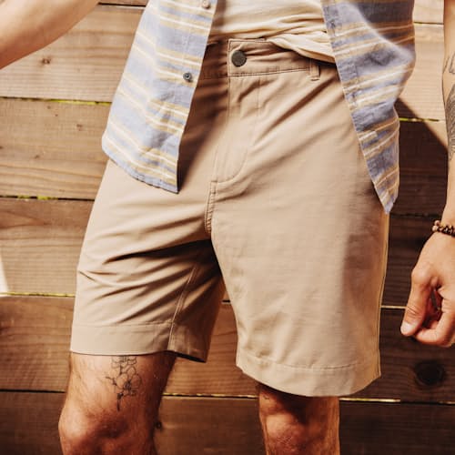 lifestyle image of All Day 4-Way Stretch Shorts - 7"