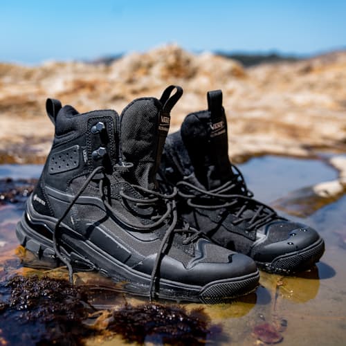 laydown image of Ultrarange EXO HI Gore-Tex MTE 3