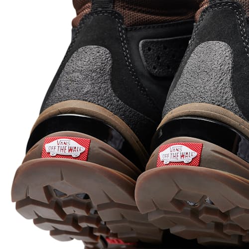laydown image of Ultrarange EXO HI Gore-Tex MTE 3