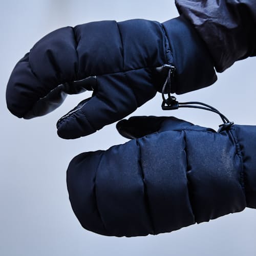 laydown image of Goretex Mittens