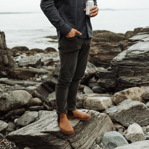 Andrew is 6'2" and wearing a 32x32