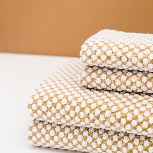 laydown image of Clive Bath Bundle