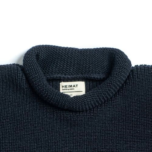 laydown image of Mini Rollkragen Fisherman Sweater