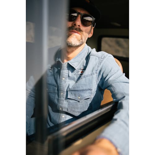 lifestyle image of Tonopah Western Pearl Snap Shirt