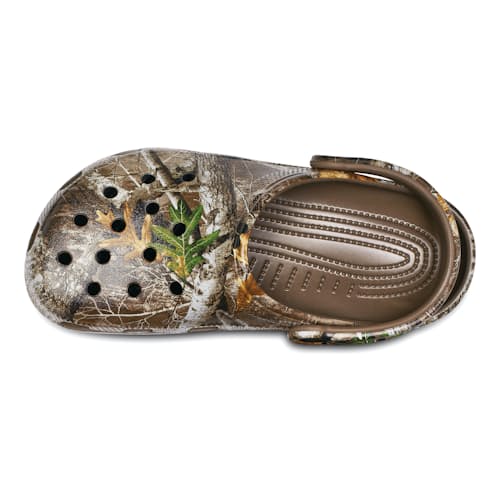 laydown image of Classic Realtree Edge Clog