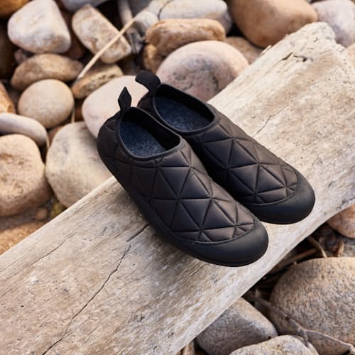 lifestyle image of Insulated Summit Slipper