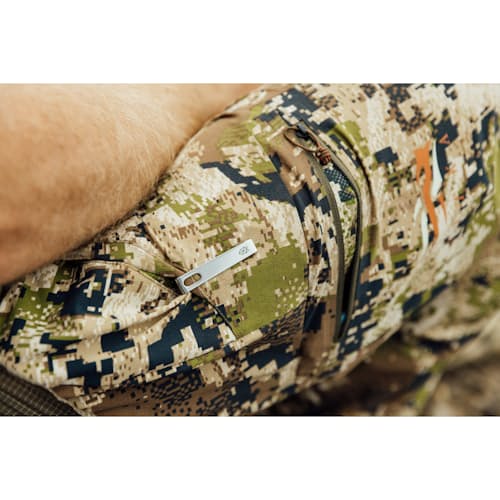 lifestyle image of The Carter XL Pocket Knife