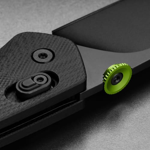 lifestyle image of The Carter XL Pocket Knife