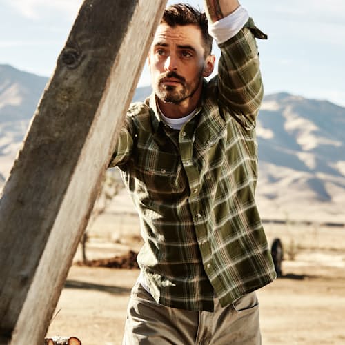 laydown image of Rodeo Long Sleeve Snapshirt
