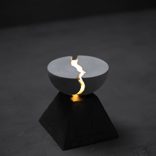 laydown image of Teno Light & Speaker