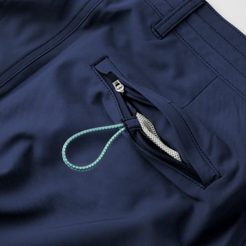 lifestyle image of Hybrid Cruiser Short - 9"