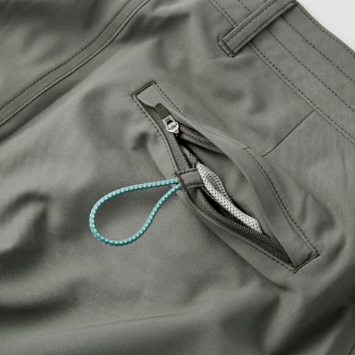 lifestyle image of Hybrid Cruiser Short - 9"