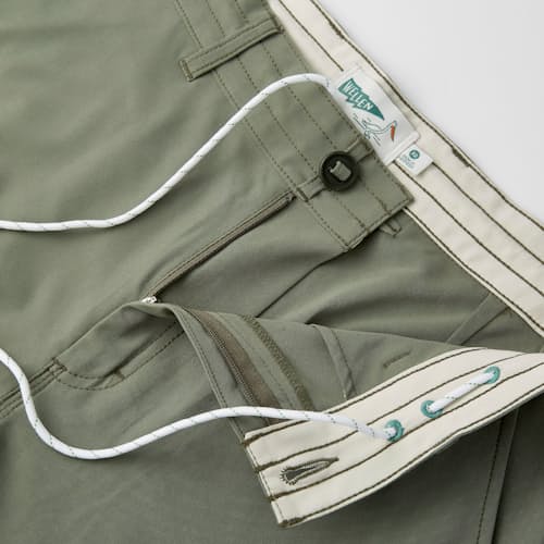 lifestyle image of Hybrid Cruiser Short - 7.5"