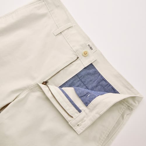 laydown detail image of 365 Chino Short - 9"