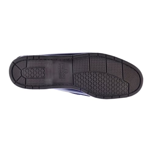 laydown image of Endeavor Boat Shoe