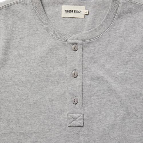 laydown image of The Short Sleeve Heavy Bag Henley