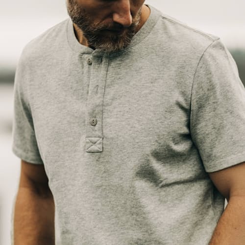 laydown image of The Short Sleeve Heavy Bag Henley
