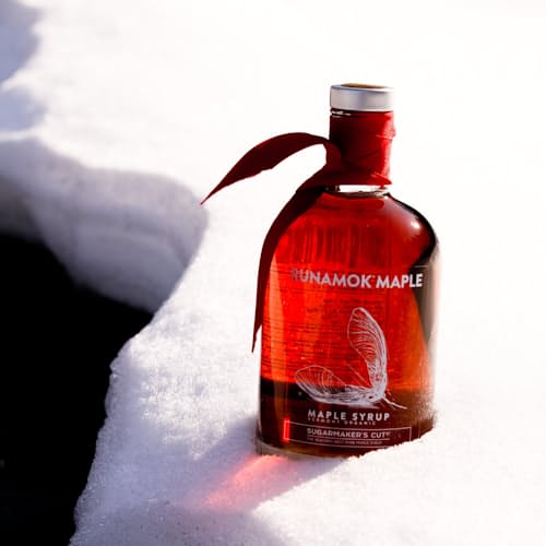 laydown image of Sugar Maker's Cut Maple Syrup