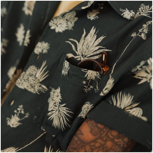 laydown image of Easy Collar Short Sleeve Shirt