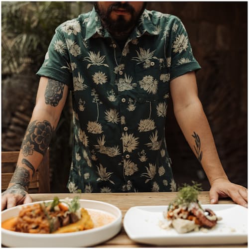 laydown image of Easy Collar Short Sleeve Shirt
