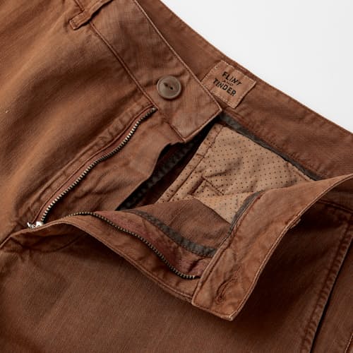 laydown image of 365 Cotton Linen Short - 7"