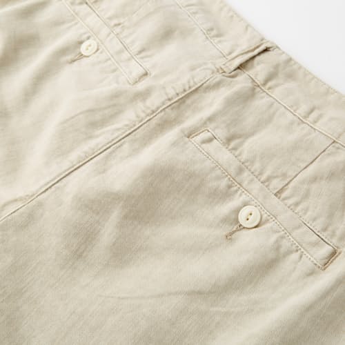 laydown image of 365 Cotton Linen Short - 7"