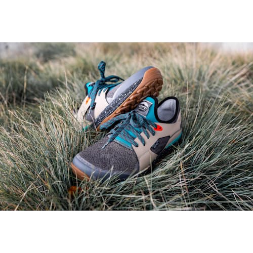 lifestyle image of Mesa Trail Sneaker
