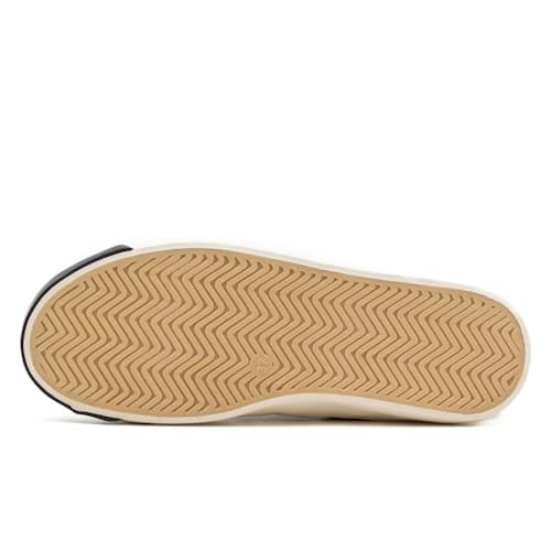 laydown image of Colchesters Hi Sneaker