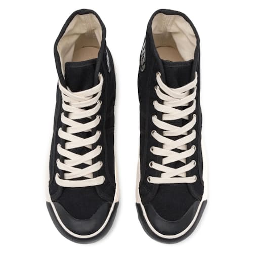 laydown image of Colchesters Hi Sneaker