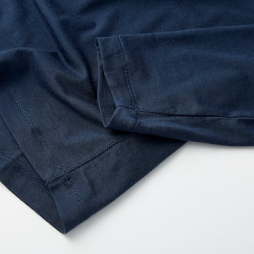 lifestyle image of 72-Hour Merino Henley