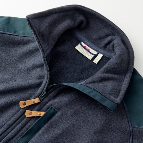 laydown image of Buck Fleece