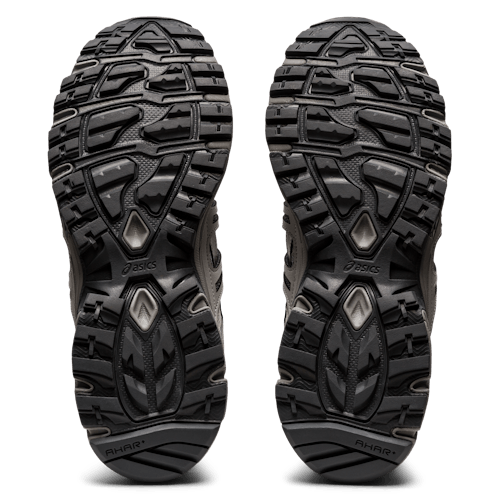 laydown image of Gel-Sonoma 15-50 Sneaker