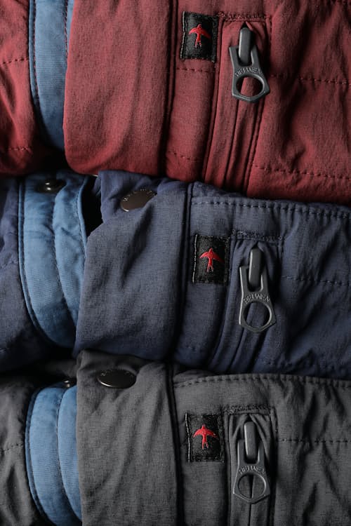 laydown detail image of Windzip Vest