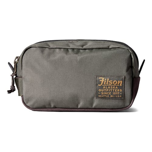 laydown image of Dryden Travel Pack