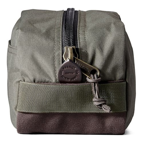 laydown image of Dryden Travel Pack